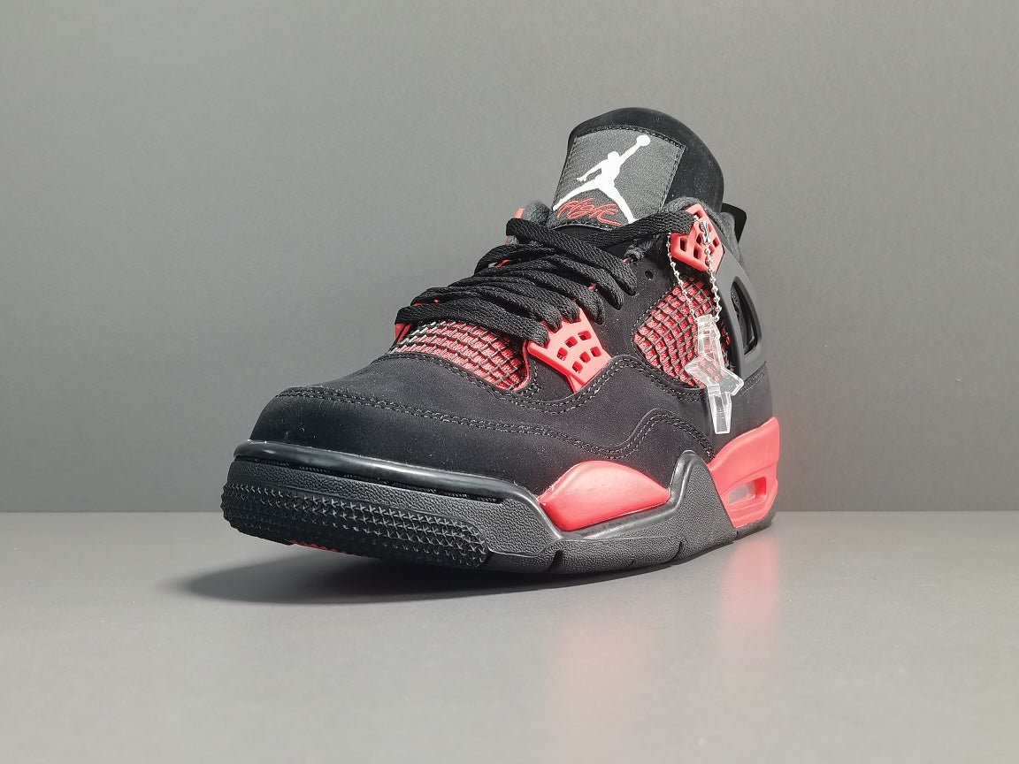 JORDAN 4 x RED THUNDER Versili