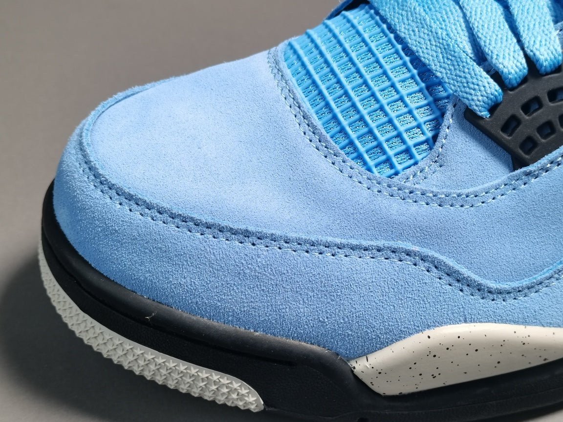JORDAN 4 x UNIVERSITY BLUE Versili