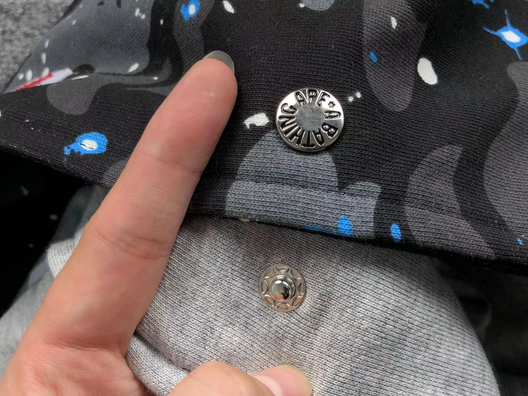 BAPE SPACE CAMO DOUBLE SHARK FULL ZIP HOODIE BLACK Status Shipping