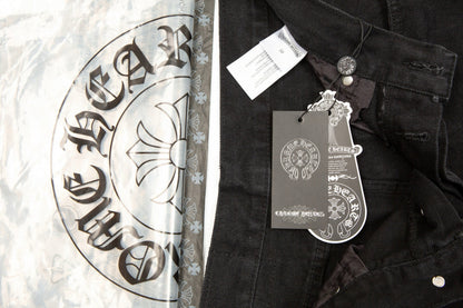 CHROME HEARTS BLACK CROSS PATCH JEANS BLACK Status Shipping