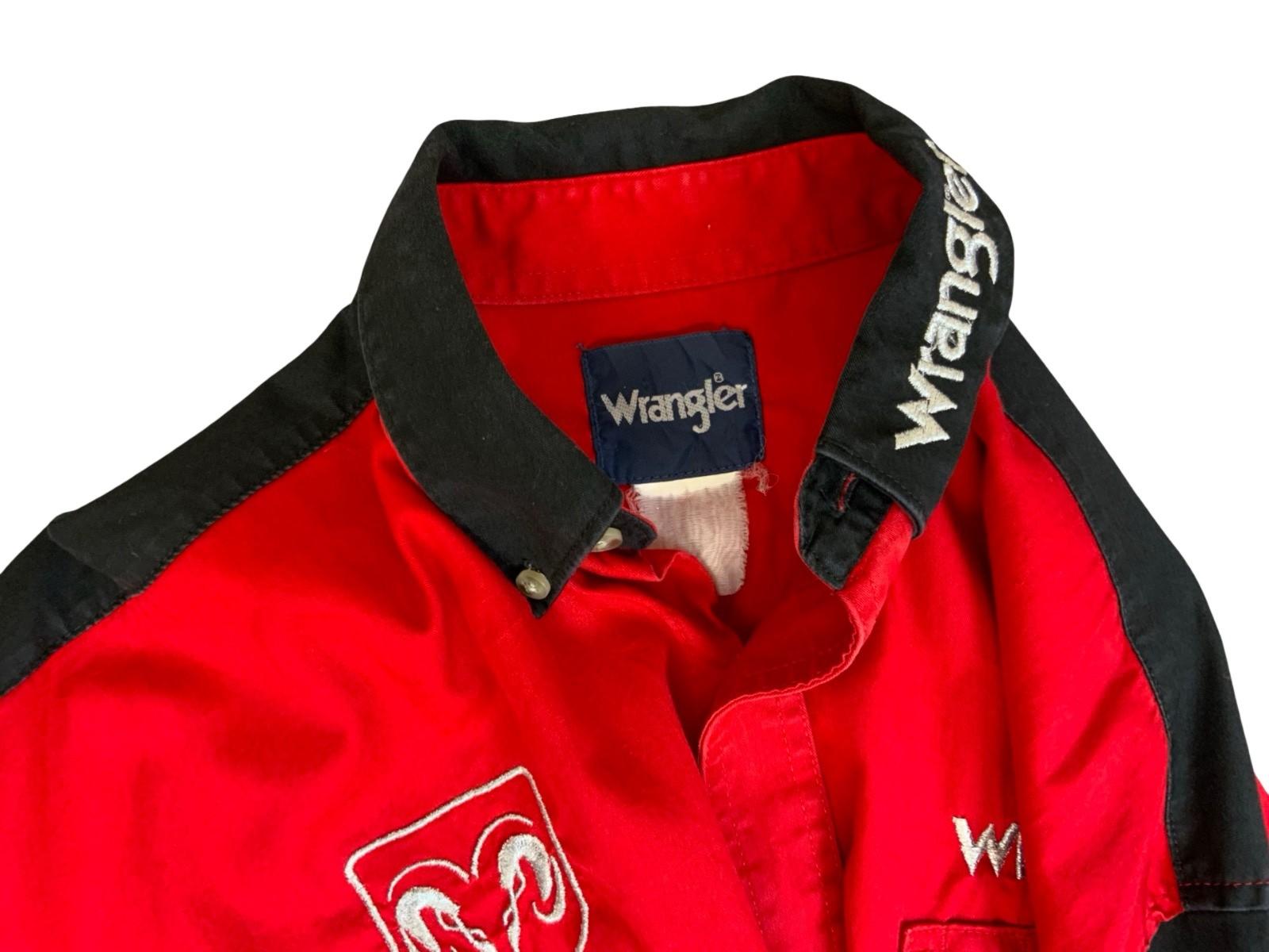 VTG 90s WRANGLER DODGE RAM TRUCK RODEO RED & BLACK WESTERN SHIRT MEDIUM Vintage Superstore