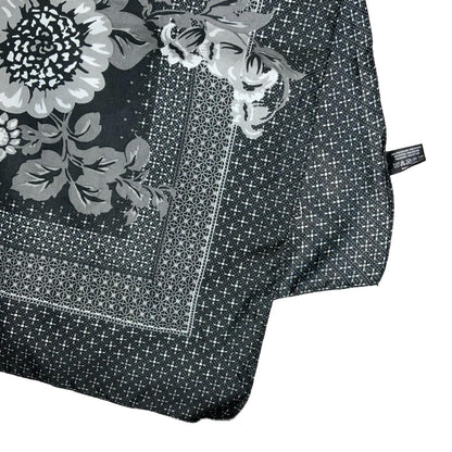 VTG BLACK GREY WHITE FLORAL PATTERNED ELEGANT SQUARE SCARF Vintage Superstore