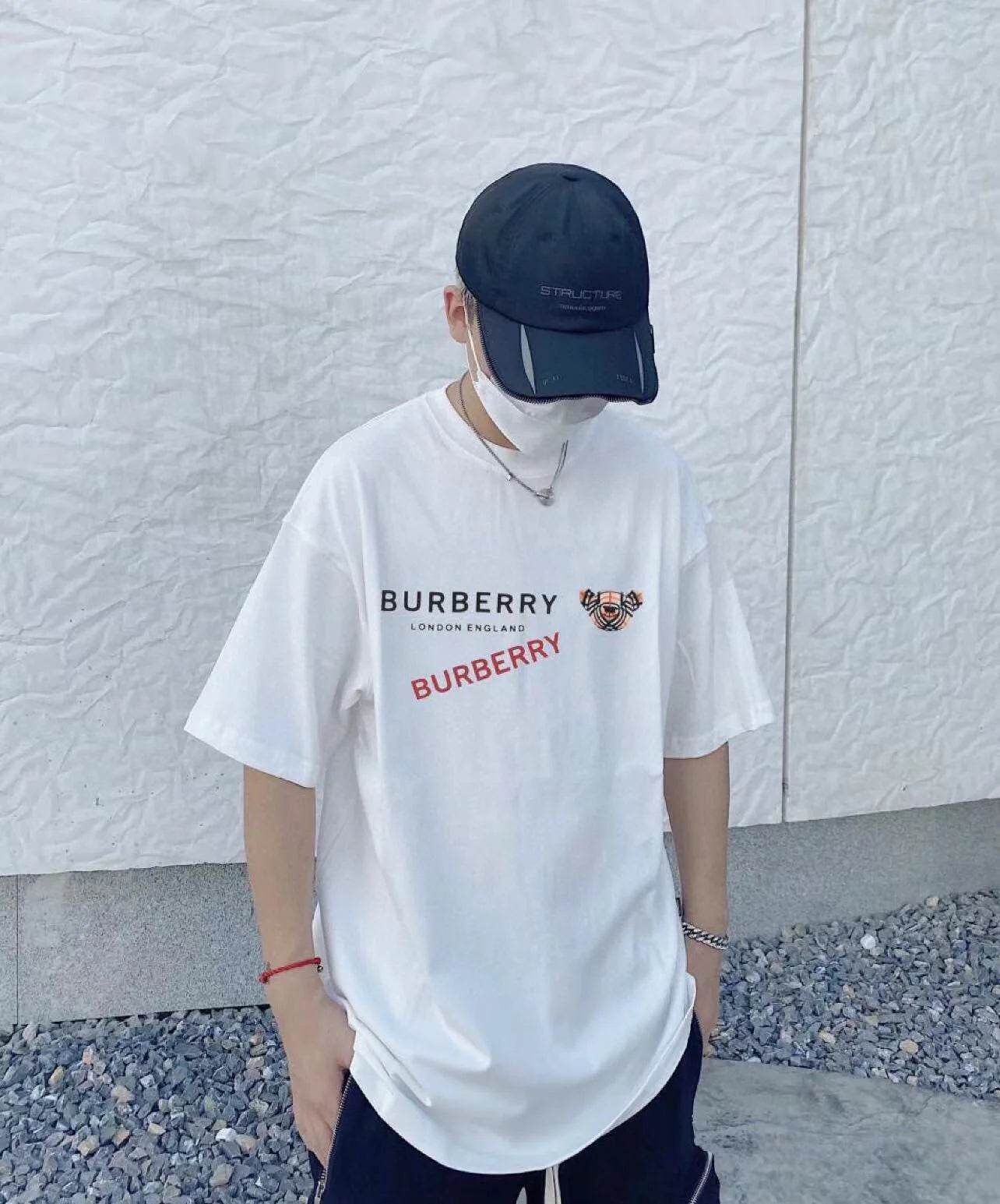 Burberry London England T-Shirt - White Status Shipping