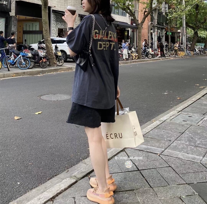 GALLERY DEPT Status Shipping