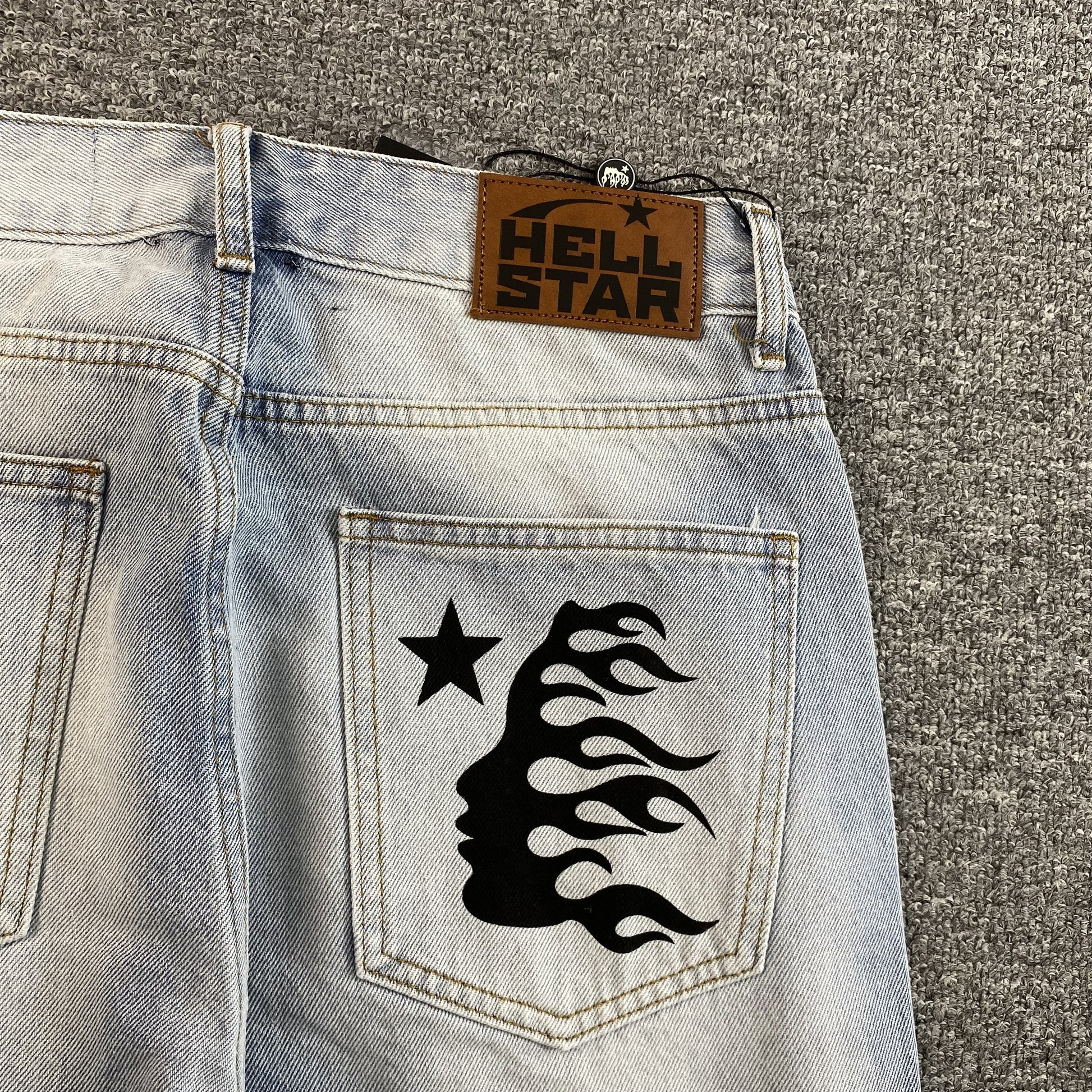 HELLSTAR BLACK FLAME JEANS WASHED BLUE Status Shipping