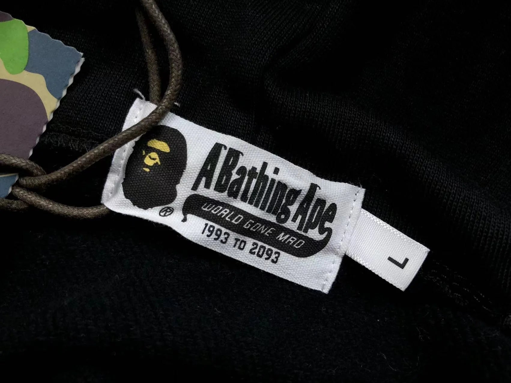 BAPE GREEN CAMO FULL ZIP HOODIE BLACK Status Shipping