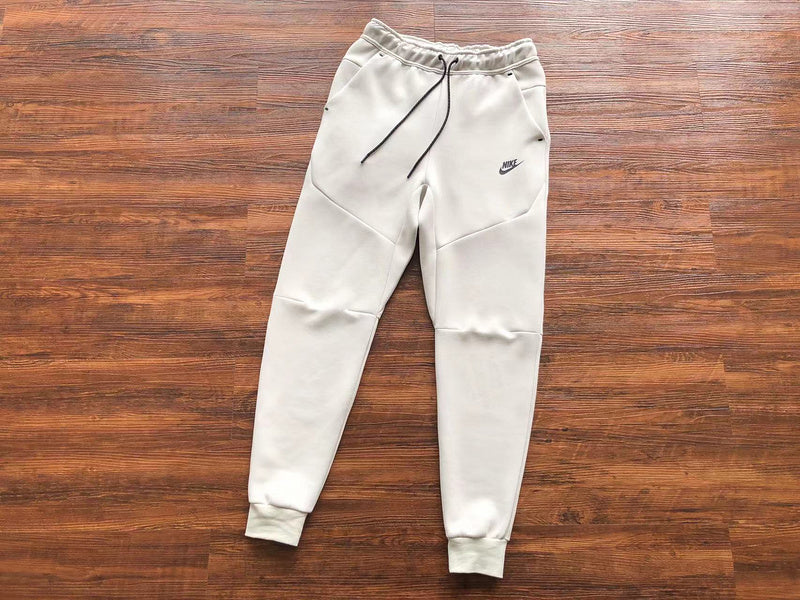 NIKE TECH FLEECE PANTS x CREAMY WHITE My Store