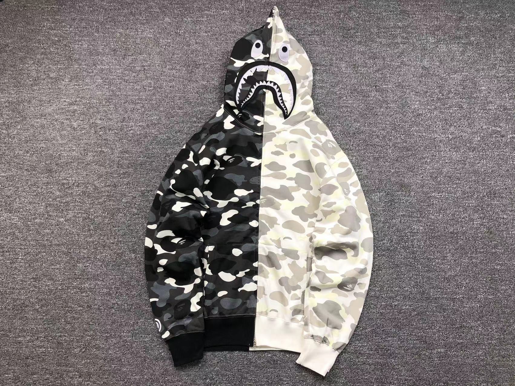 BAPE CITY CAMO HALF SHARK FULL ZIP HOODIE WHITE/BLACK Status Shipping