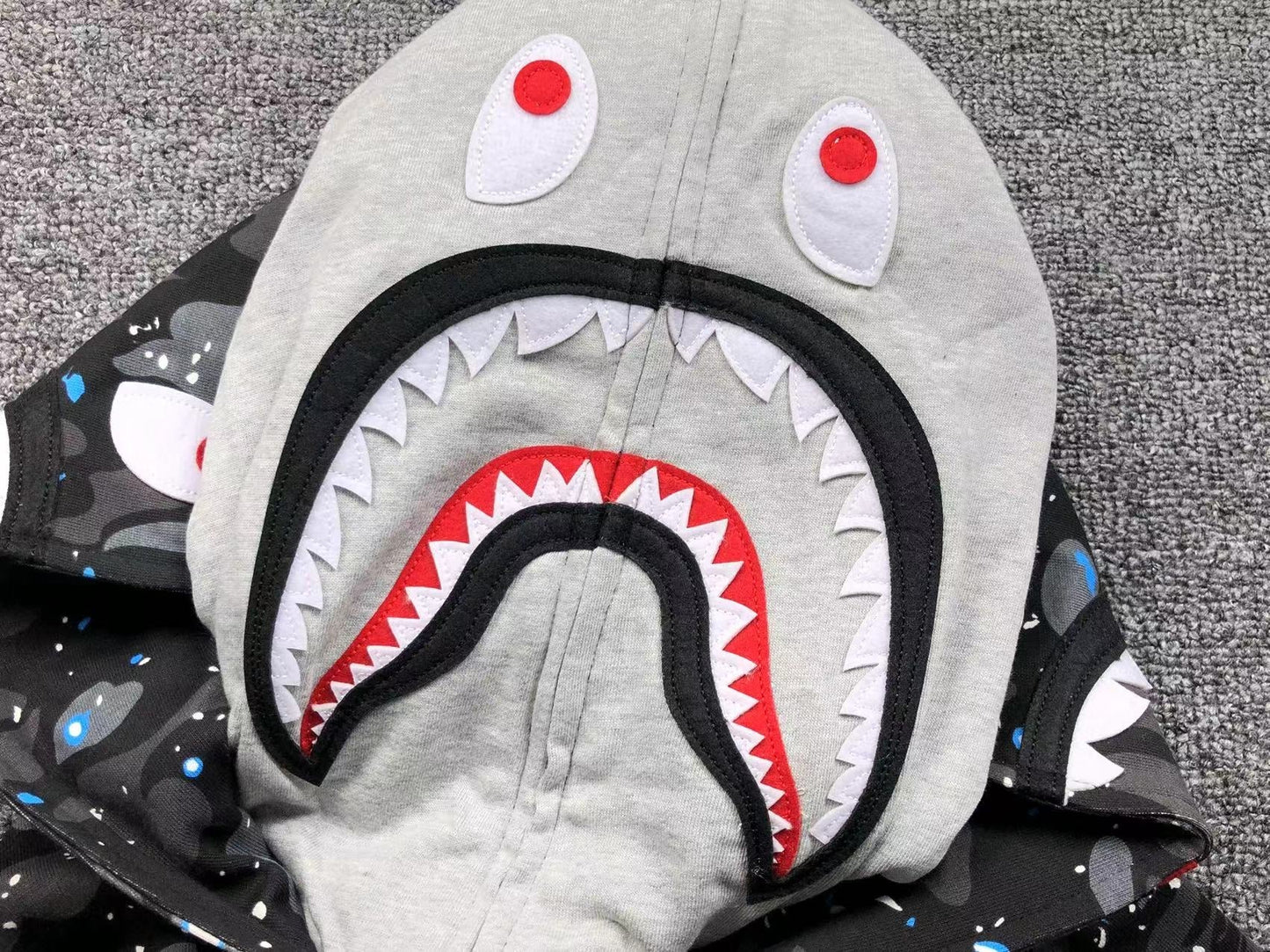 BAPE SPACE CAMO DOUBLE SHARK FULL ZIP HOODIE BLACK Status Shipping