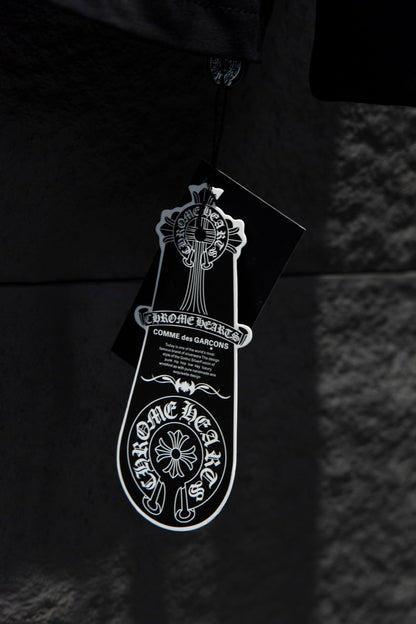 CHROME HEARTS YELLOW COLLAR LONGSLEEVE BLACK Status Shipping