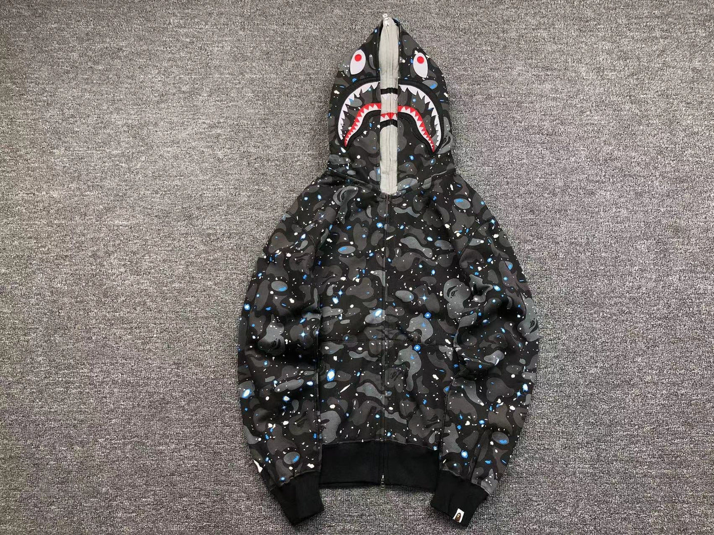 BAPE SPACE CAMO DOUBLE SHARK FULL ZIP HOODIE BLACK Status Shipping