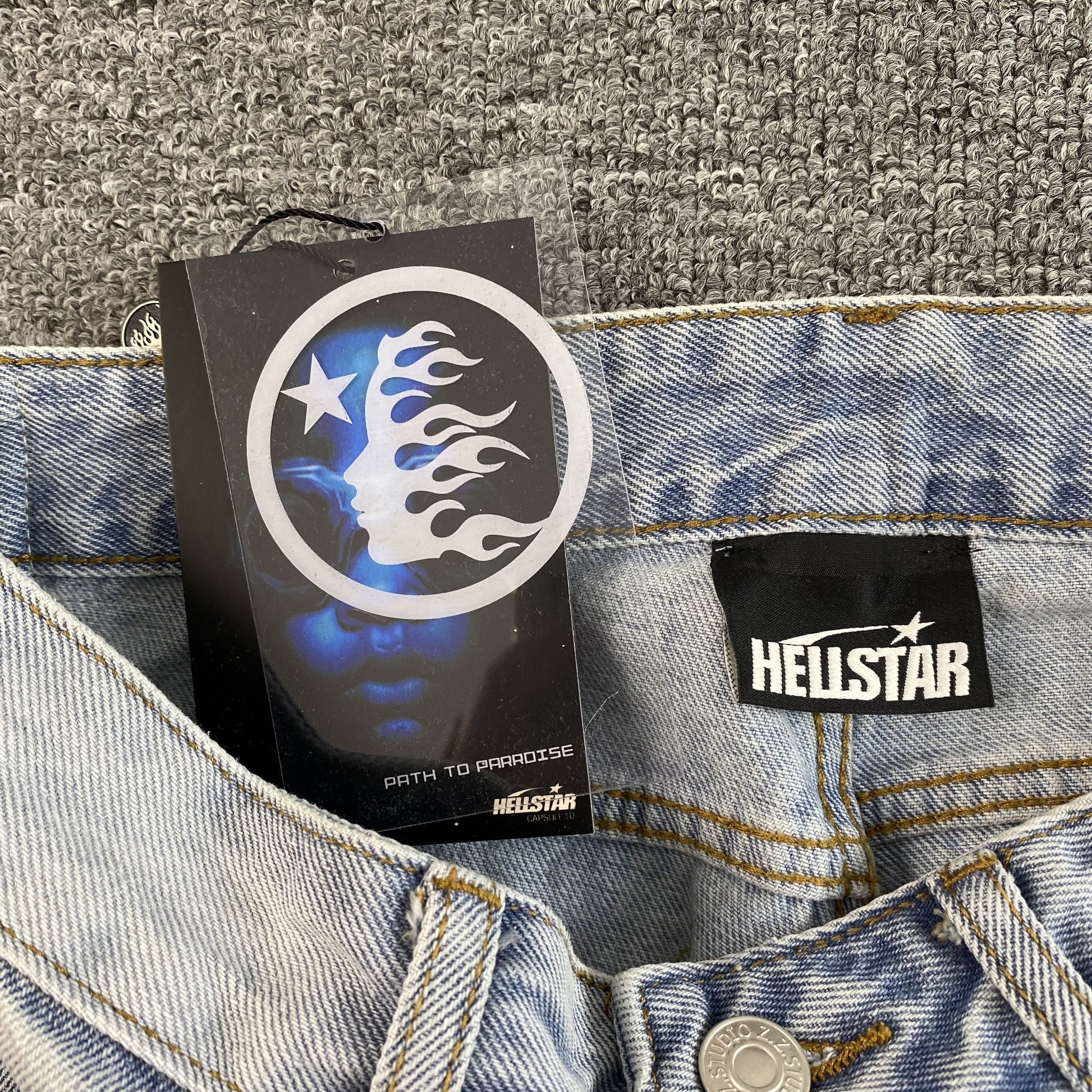 HELLSTAR BLACK FLAME JEANS WASHED BLUE Status Shipping