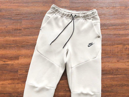 NIKE TECH FLEECE PANTS x CREAMY WHITE My Store