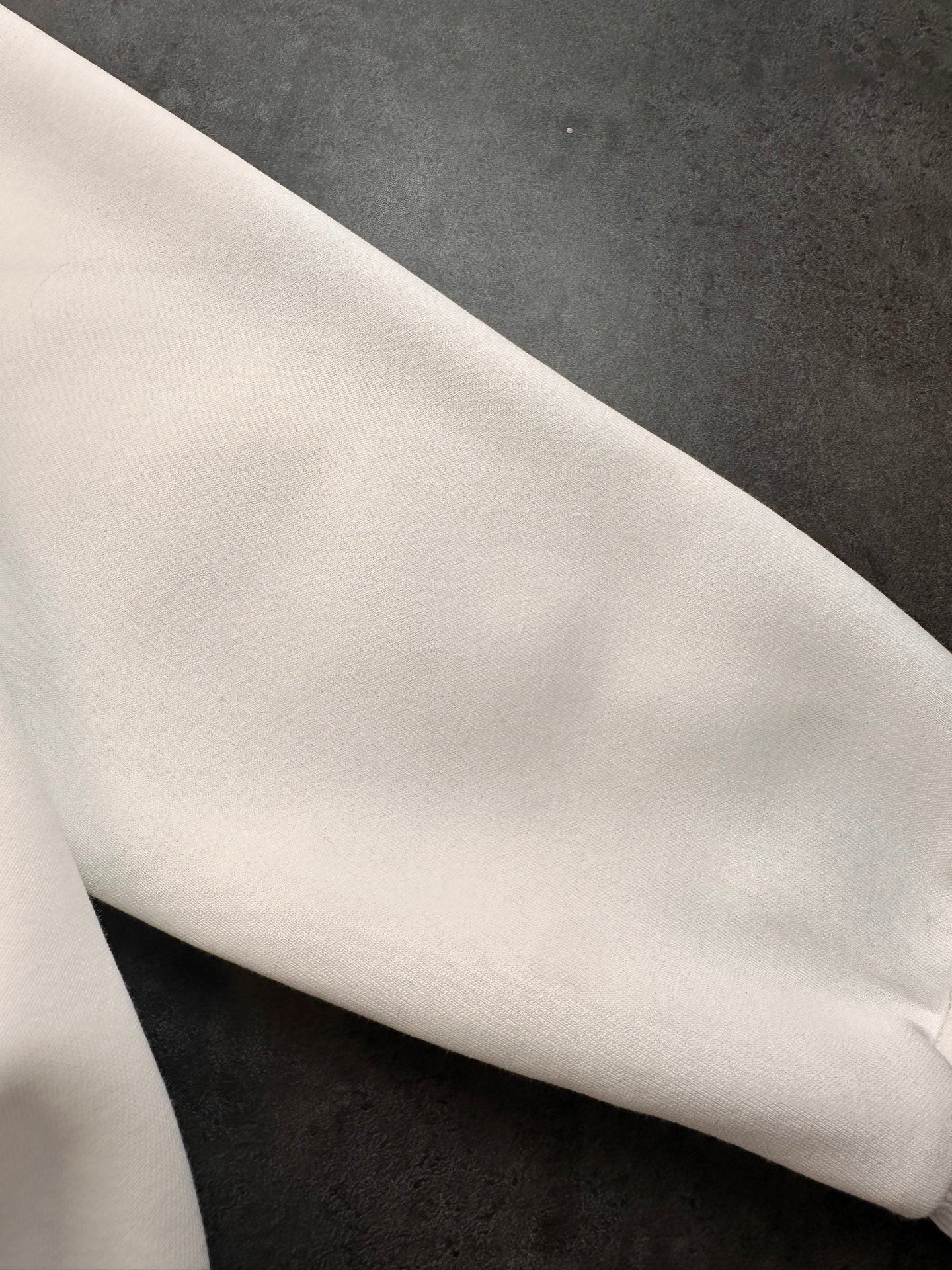 CHROME HEARTS BLACK CROSS PATCH HOODIE WHITE Status Shipping