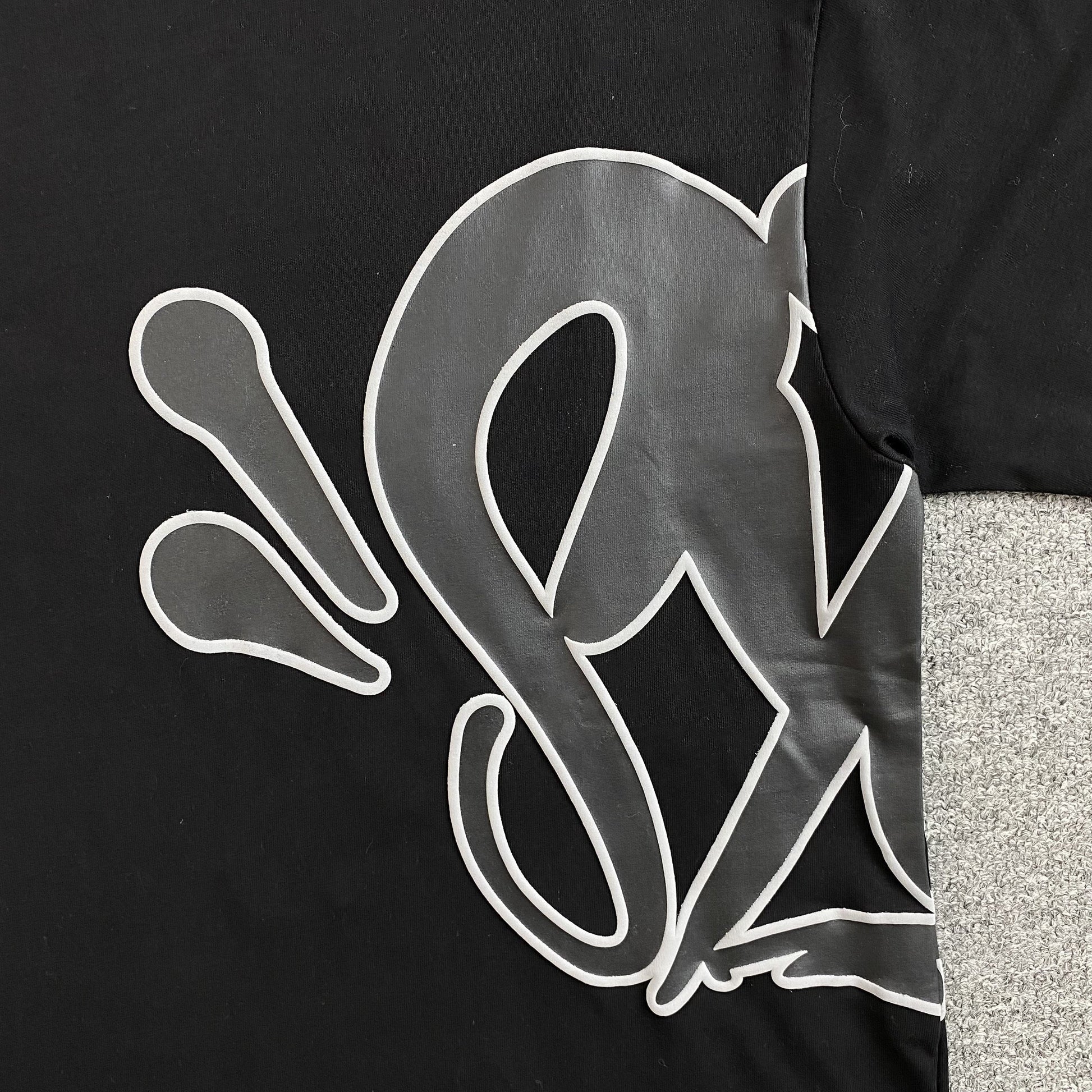 SYNA WORLD T-SHIRT BLACK Status Shipping