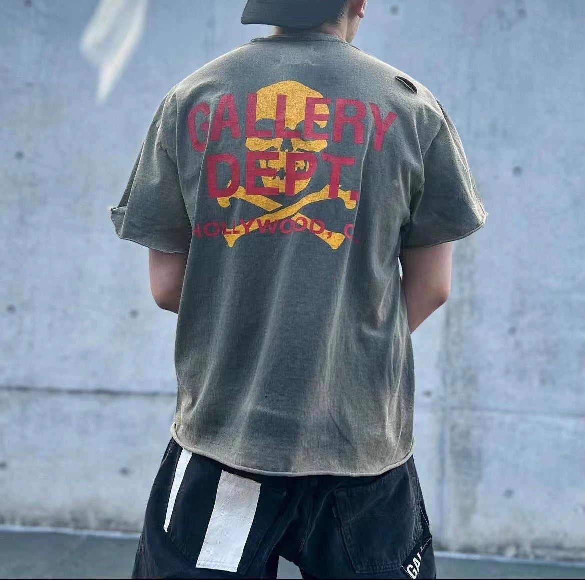 GALLERY DEPT. ZIP TEE Status Shipping