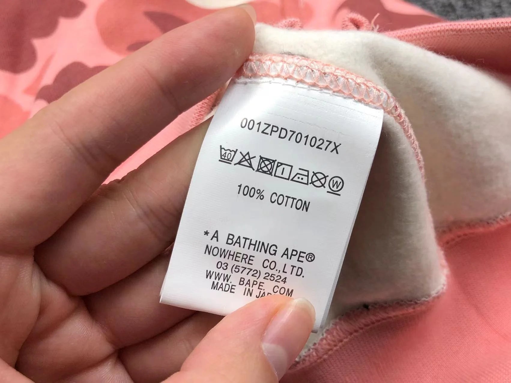 BAPE X BARBIE DOT CAMO SHARK FULL ZIP HOODIE PINK Status Shipping