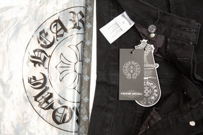CHROME HEARTS BLACK CROSS PATCH JEANS BLACK Status Shipping