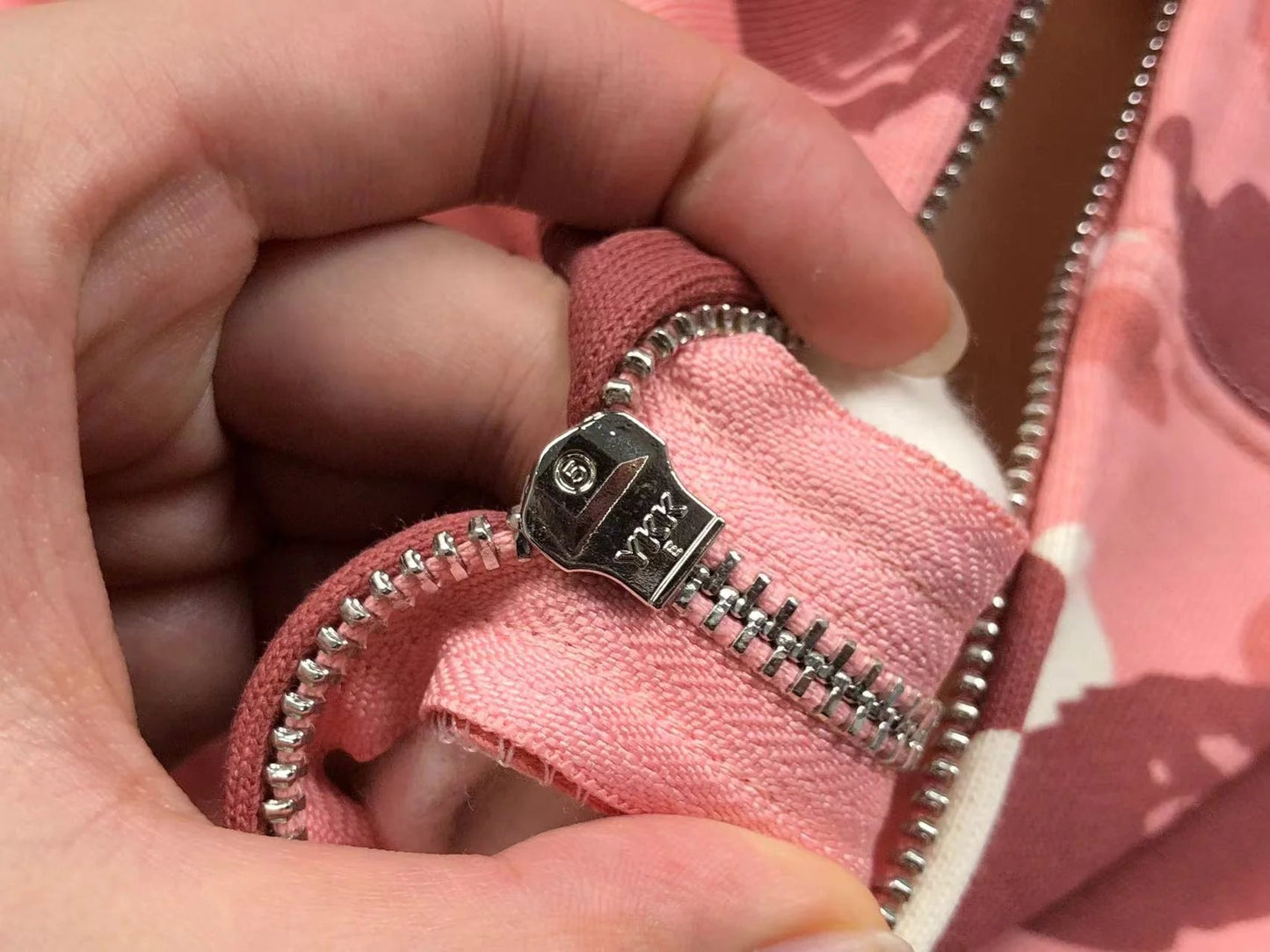 BAPE X BARBIE DOT CAMO SHARK FULL ZIP HOODIE PINK Status Shipping