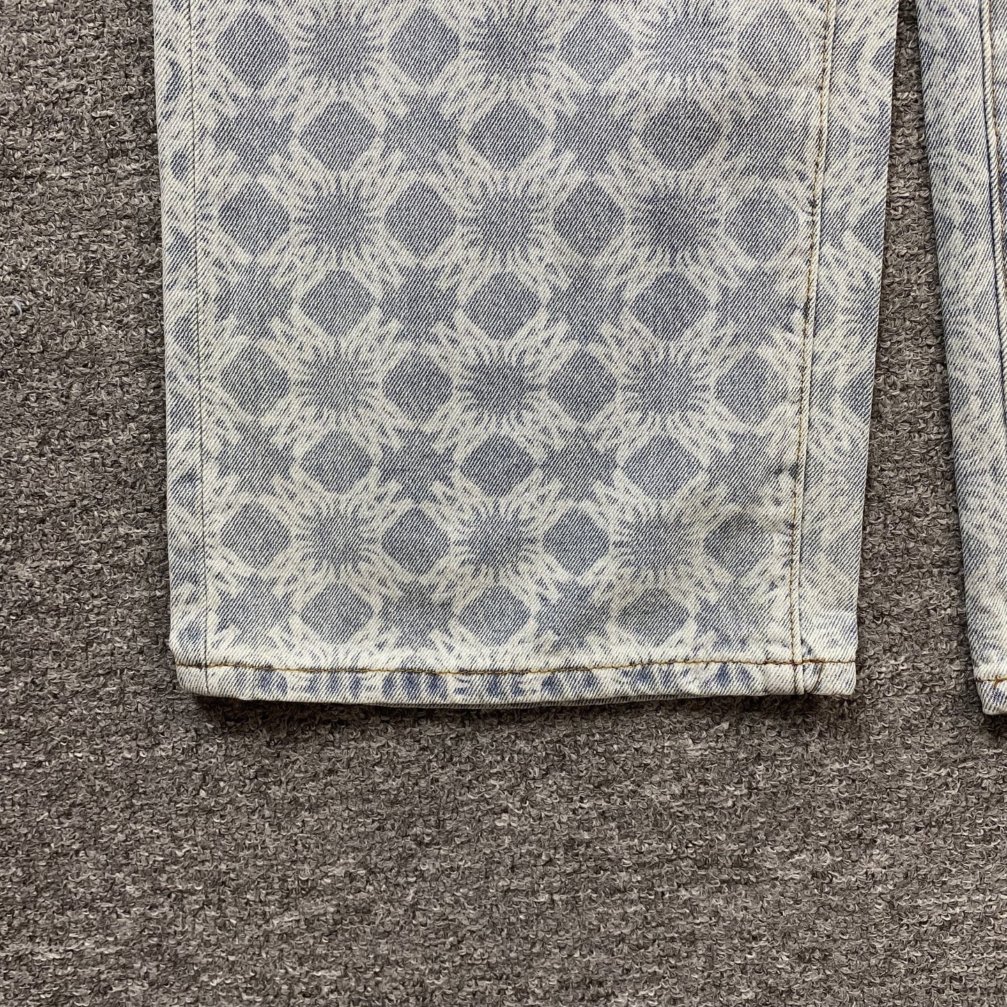 AMIRI QUAD JEANS BLUE Status Shipping