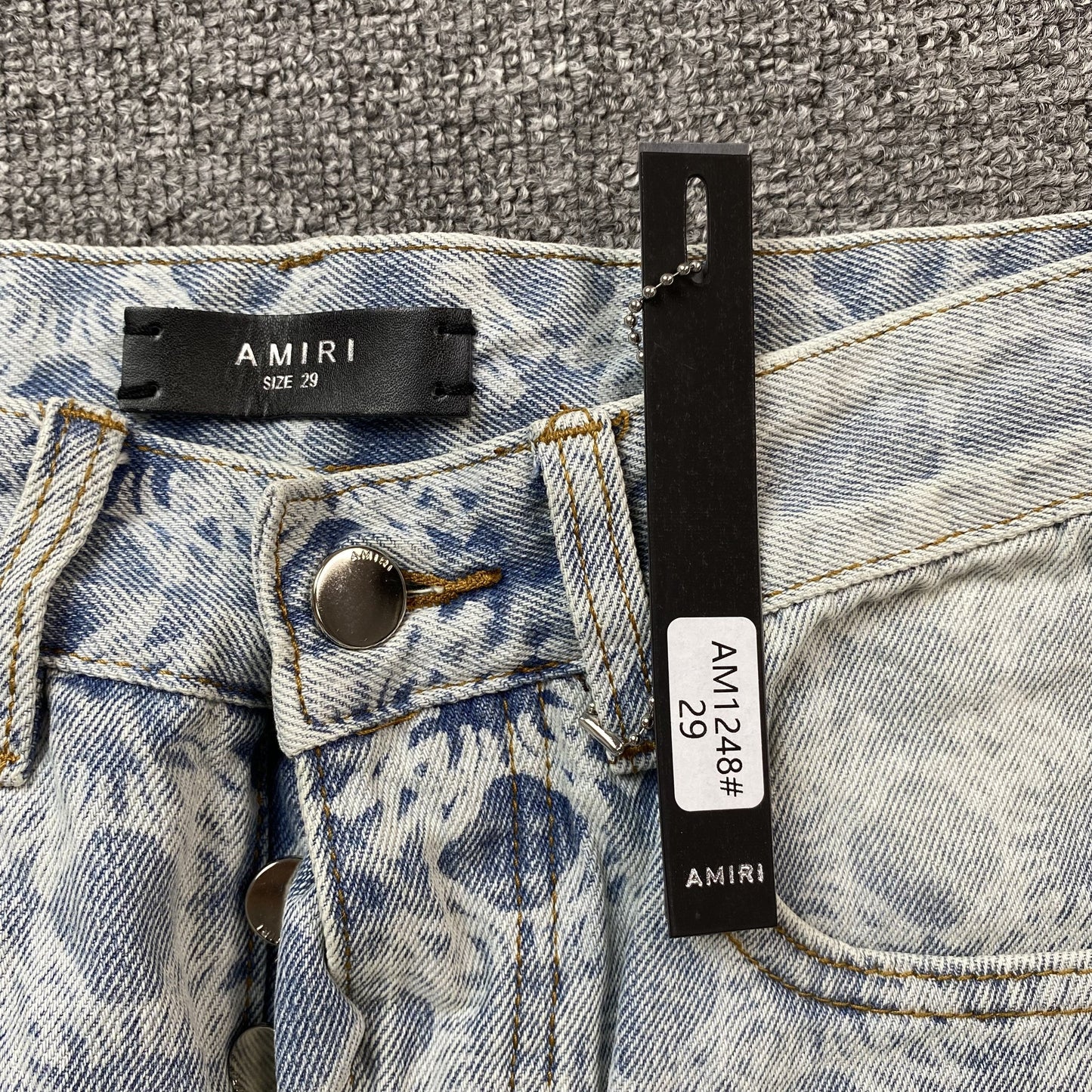AMIRI QUAD JEANS BLUE Status Shipping