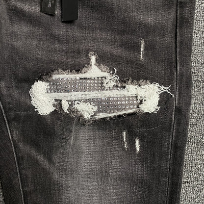 AMIRI SLASH SLIM JEANS Status Shipping