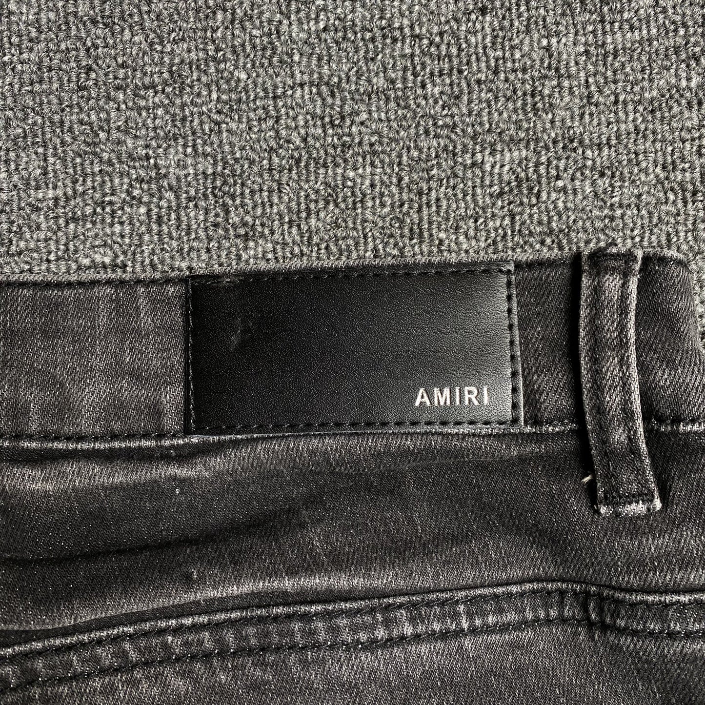 AMIRI SLASH SLIM JEANS Status Shipping