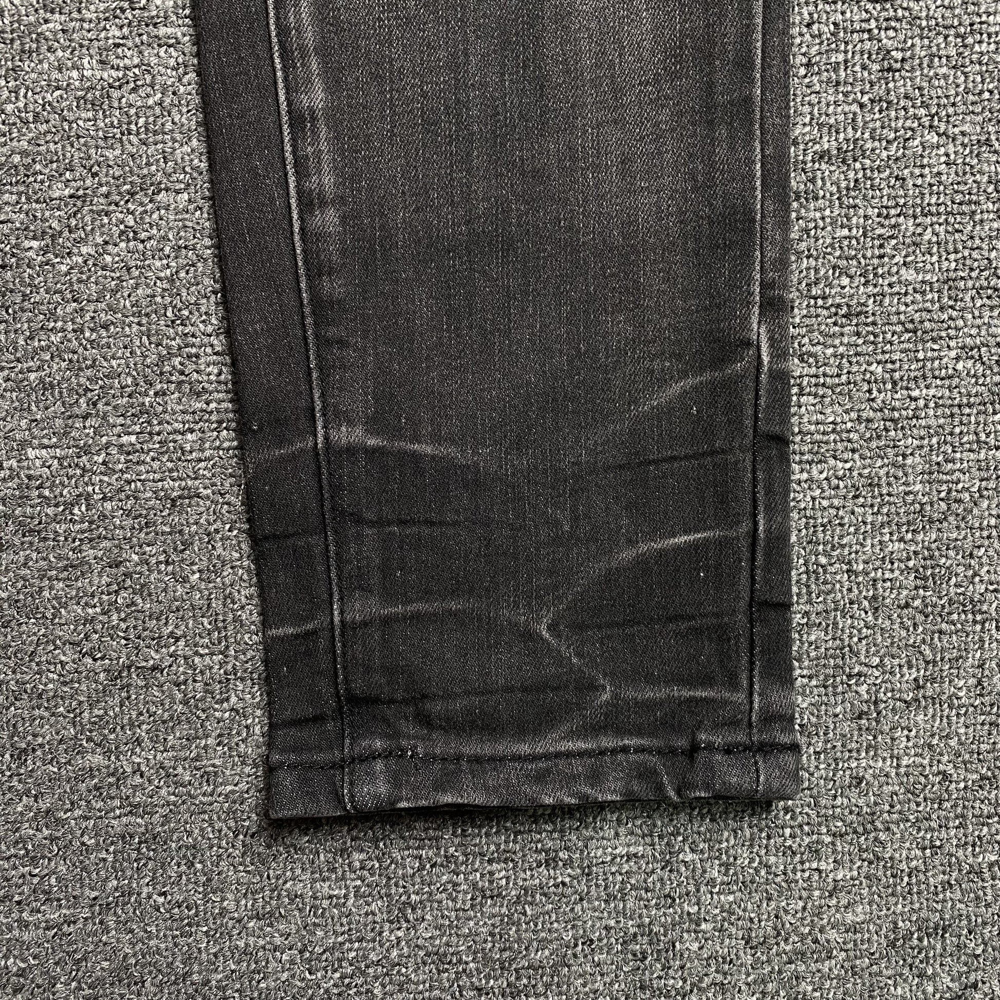 AMIRI SLASH SLIM JEANS Status Shipping