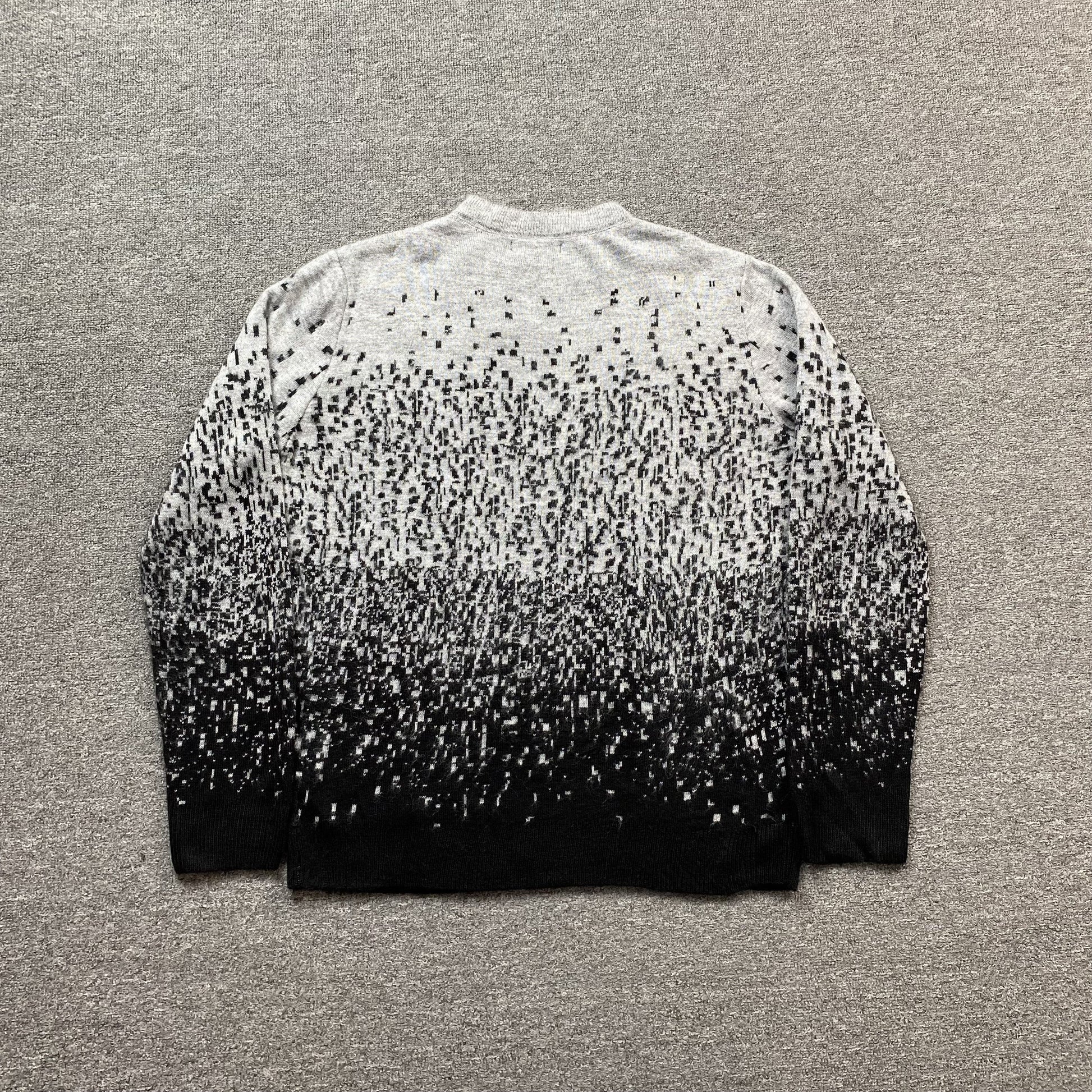 AMIRI STAGGERED GRADIANT CREWNECK GREY Status Shipping