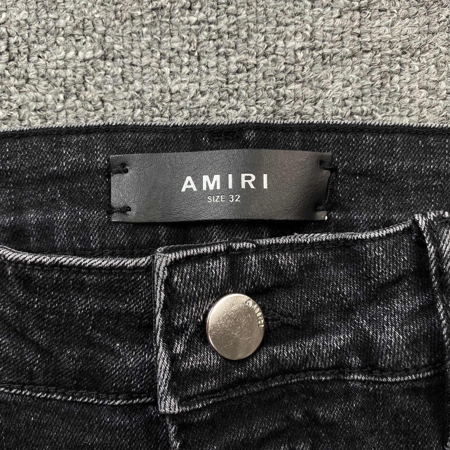 AMIRI VARSITY LOGO REPAIR JEANS Status Shipping