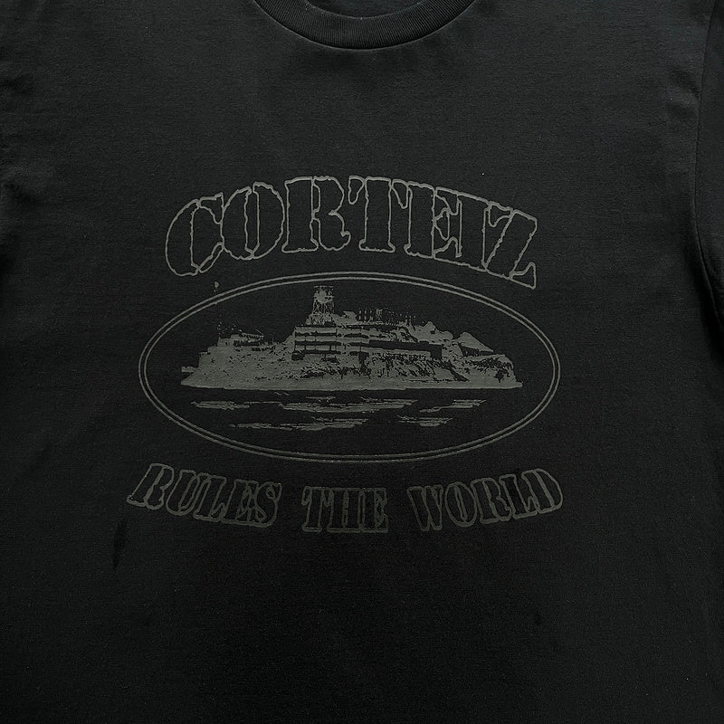 CORTEIZ OG ALCATRAZ TEE TRIPLE BLACK Status Shipping