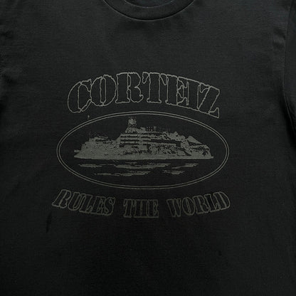 CORTEIZ OG ALCATRAZ TEE TRIPLE BLACK Status Shipping