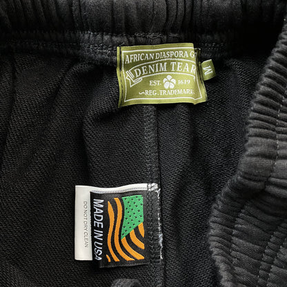 DENIM TEARS COTTON WREATH SHORTS MONOCHROME BLACK Status Shipping