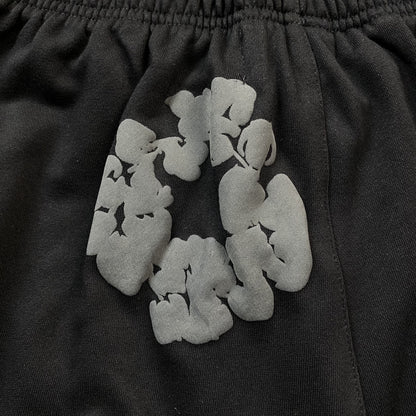 DENIM TEARS COTTON WREATH SHORTS MONOCHROME BLACK Status Shipping