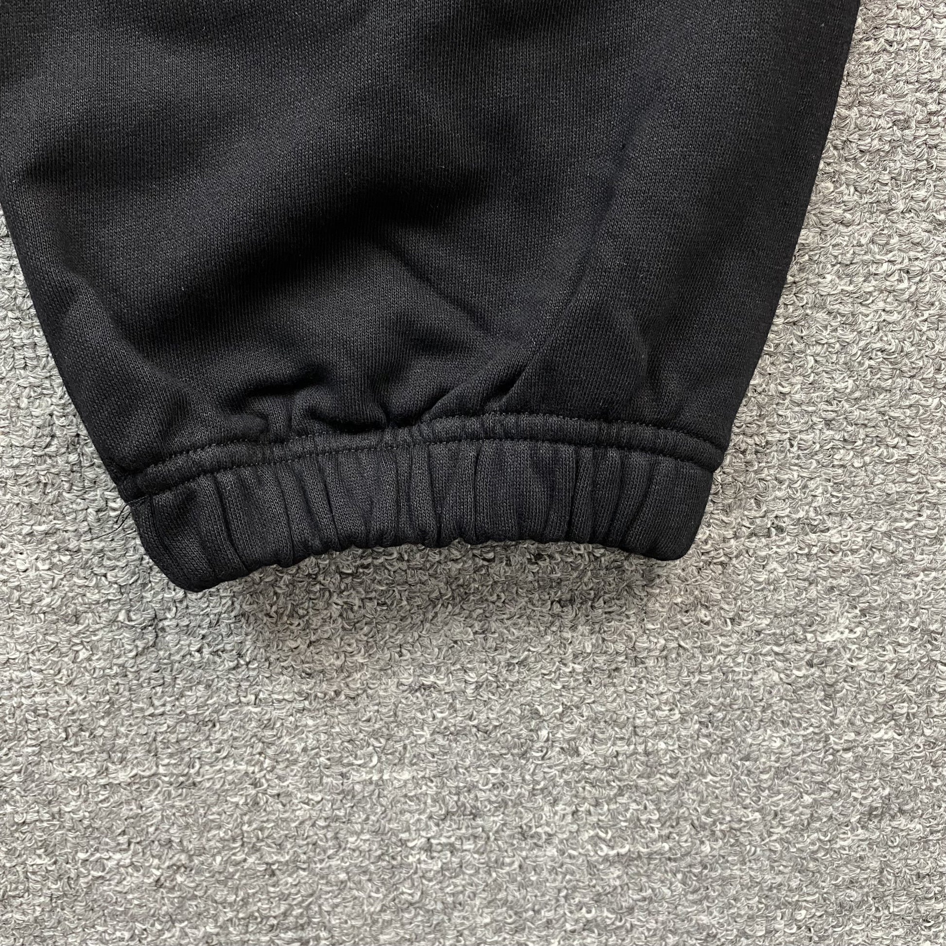 DENIM TEARS COTTON WREATH SWEATPANTS MONOCHROME BLACK Status Shipping