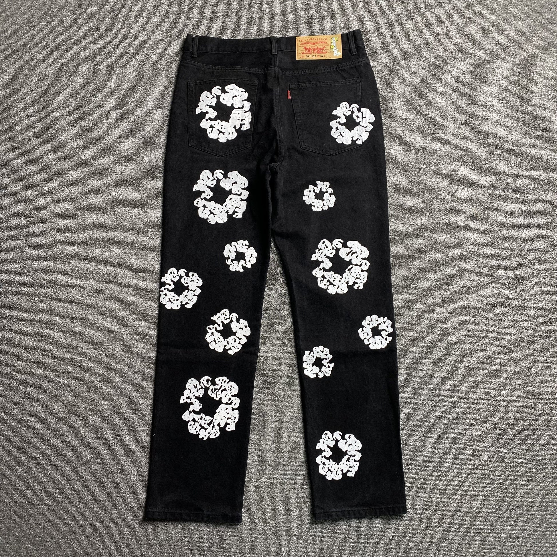DENIM TEARS x LEVI'S COTTON WREATH JEANS BLACK Status Shipping