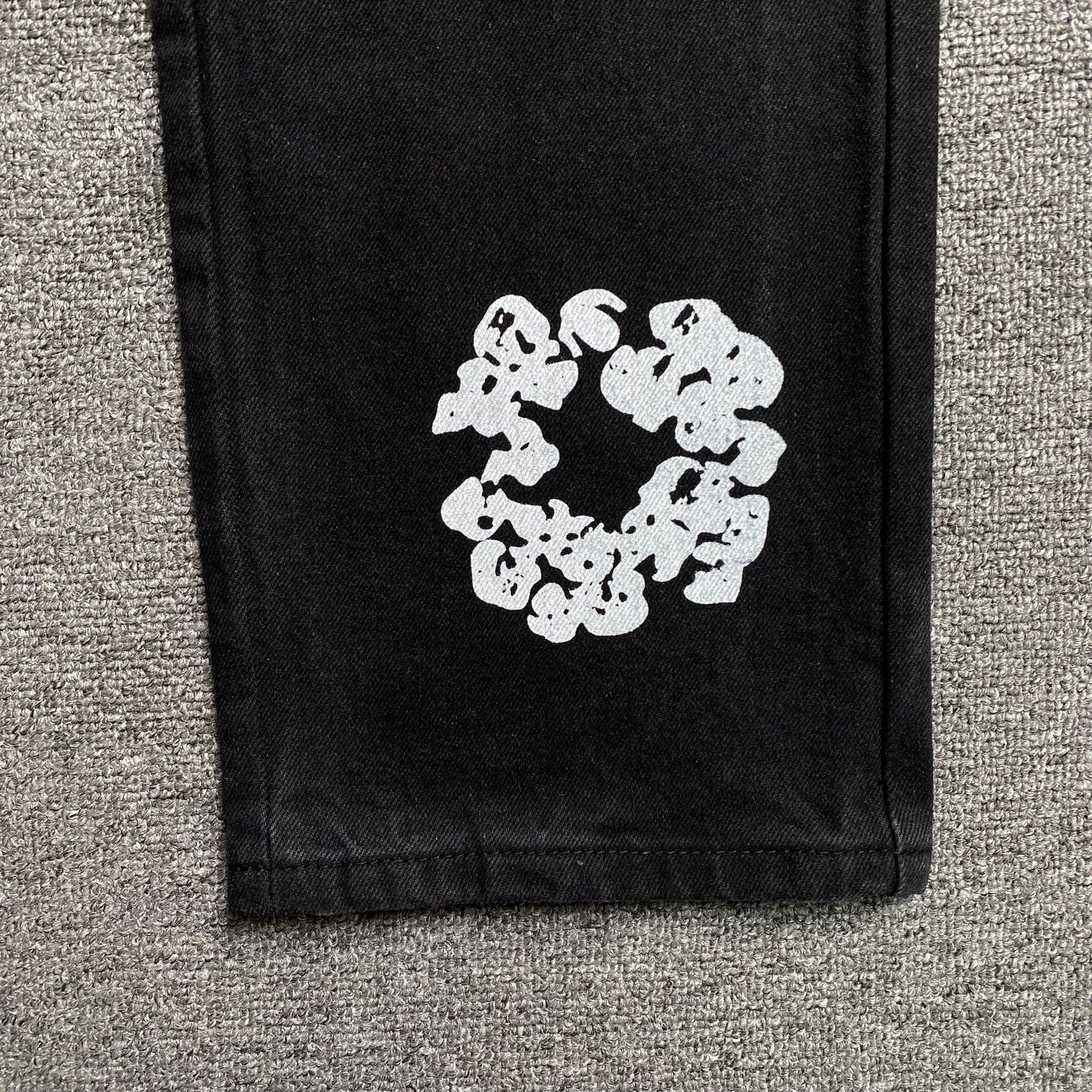 DENIM TEARS x LEVI'S COTTON WREATH JEANS BLACK Status Shipping