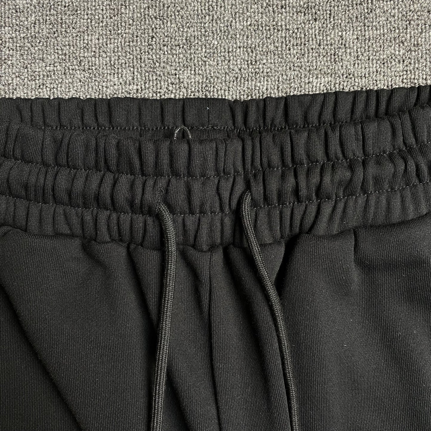 DENIM TEARS x OFFSET WREATH SWEATPANTS BLACK Status Shipping