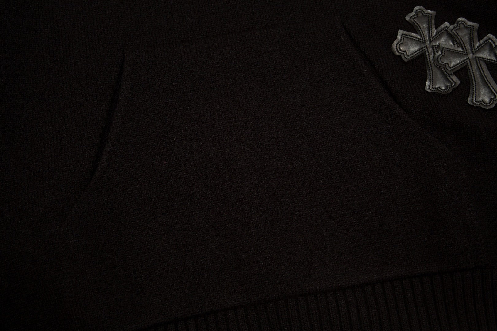 CHROME HEARTS BLACK CROSS PATCH HOODIE BLACK Status Shipping