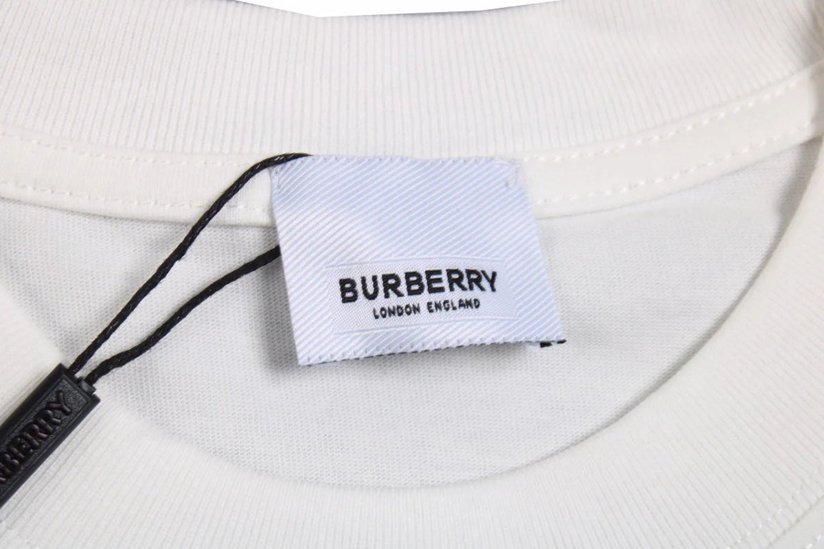 Burberry London England T-Shirt - White Status Shipping