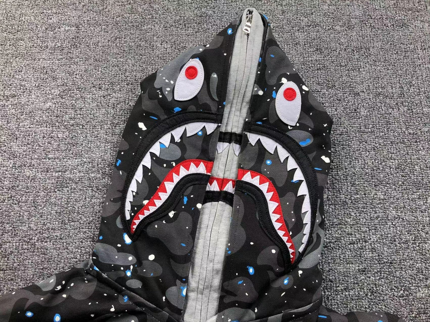 BAPE SPACE CAMO DOUBLE SHARK FULL ZIP HOODIE BLACK Status Shipping