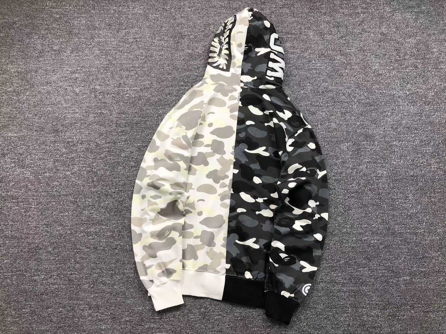 BAPE CITY CAMO HALF SHARK FULL ZIP HOODIE WHITE/BLACK Status Shipping