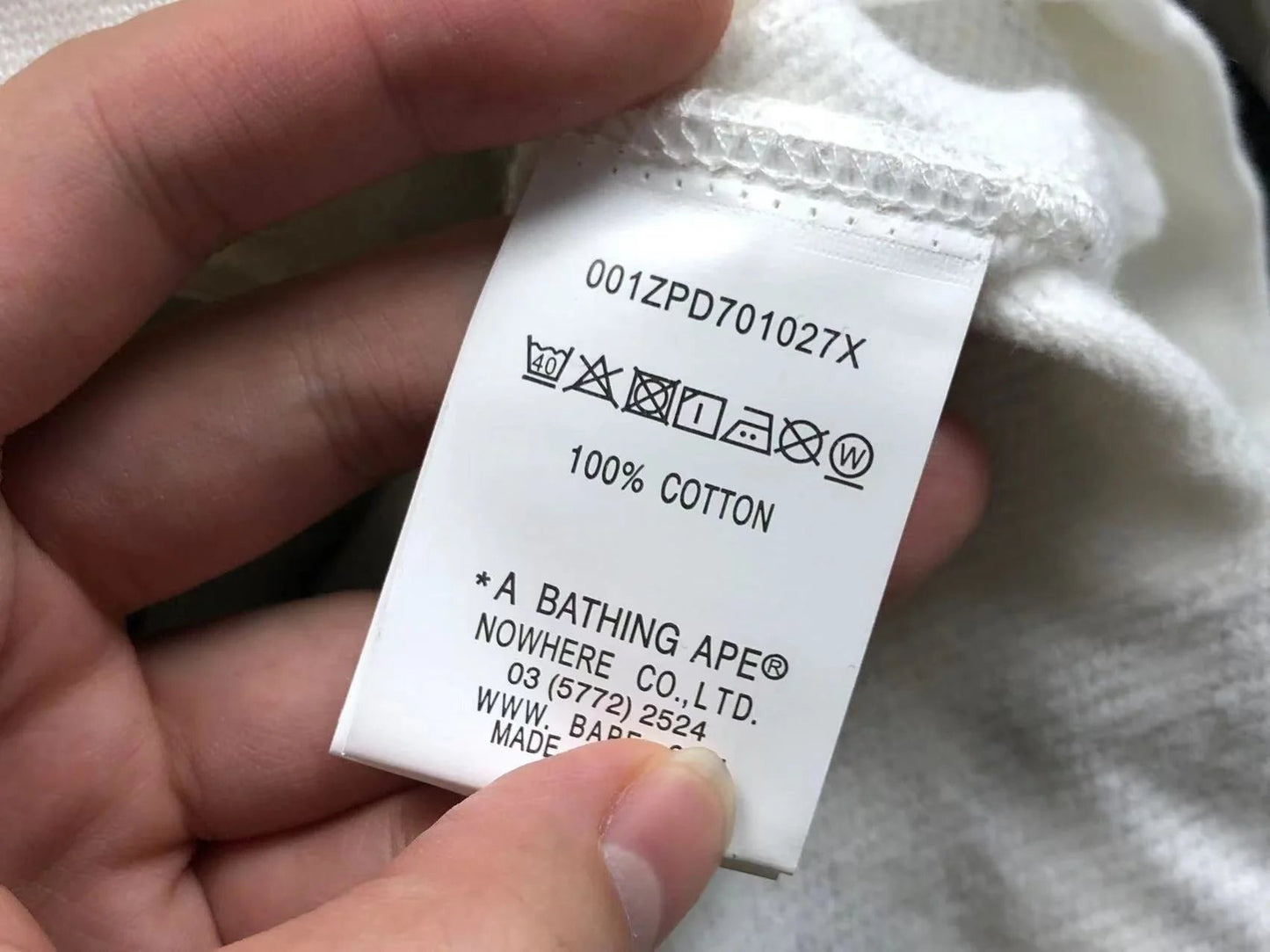 BAPE CITY CAMO HALF SHARK FULL ZIP HOODIE WHITE/BLACK Status Shipping