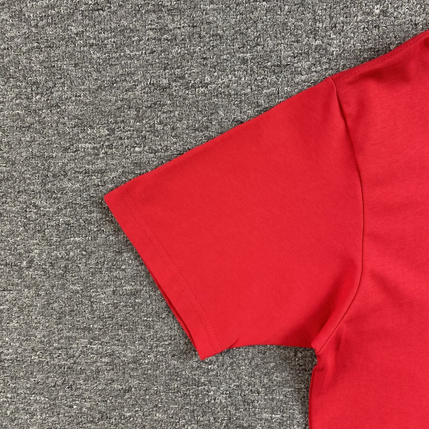 SYNA WORLD T-SHIRT RED Status Shipping