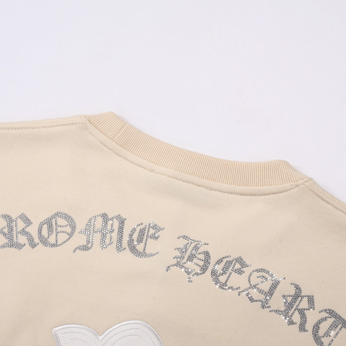 CHROME HEARTS WHITE CROSS PATCH SWEATSHIRT BEIGE Status Shipping