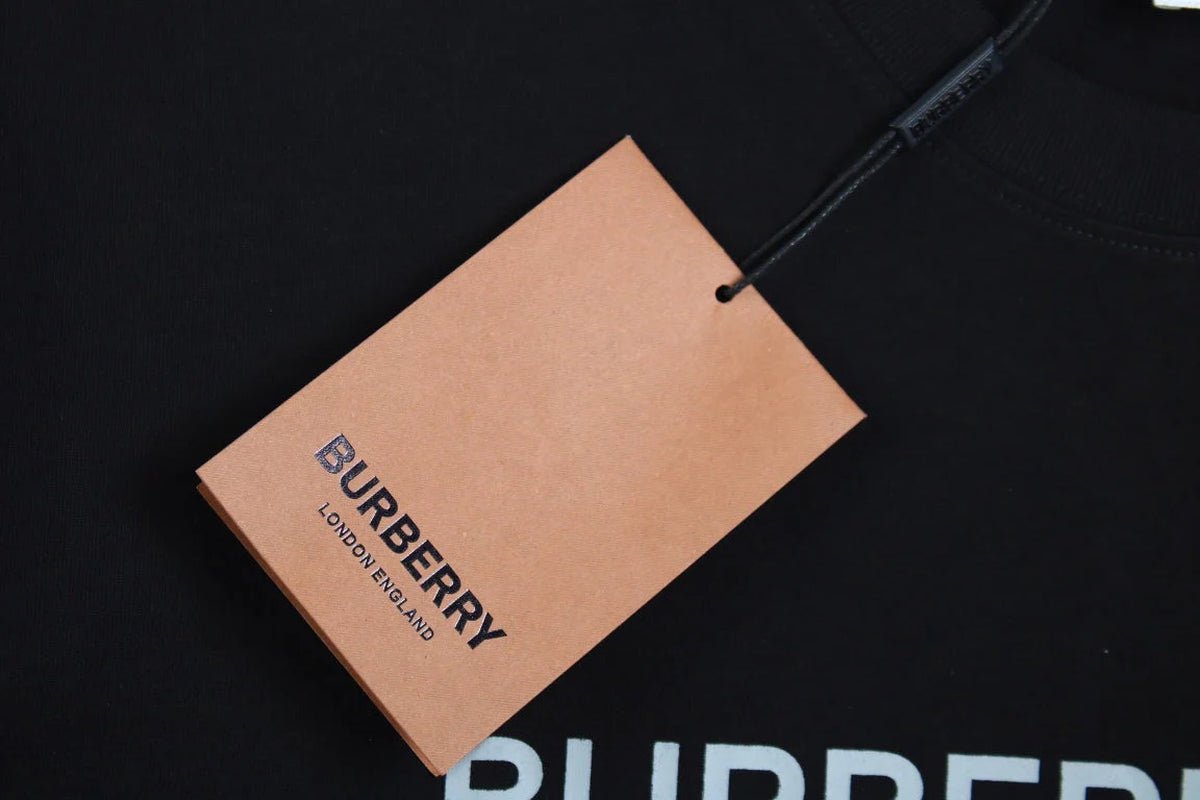 Burberry London England T-Shirt - Black Status Shipping