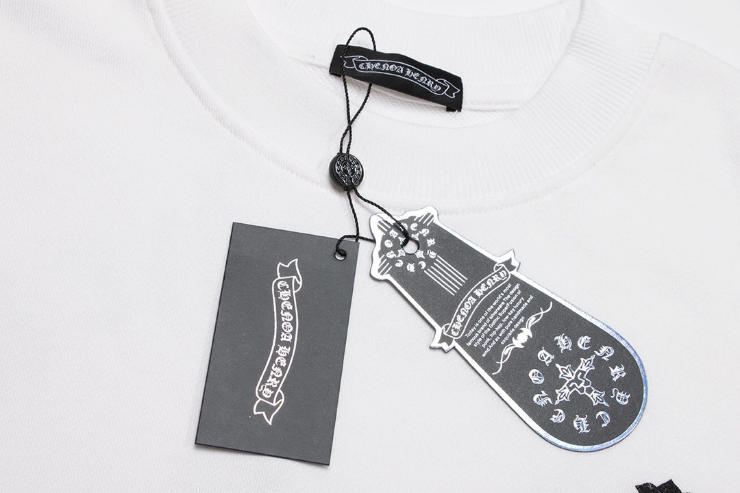 CHROME HEARTS BLACK CROSS SWEATSHIRT WHITE Status Shipping