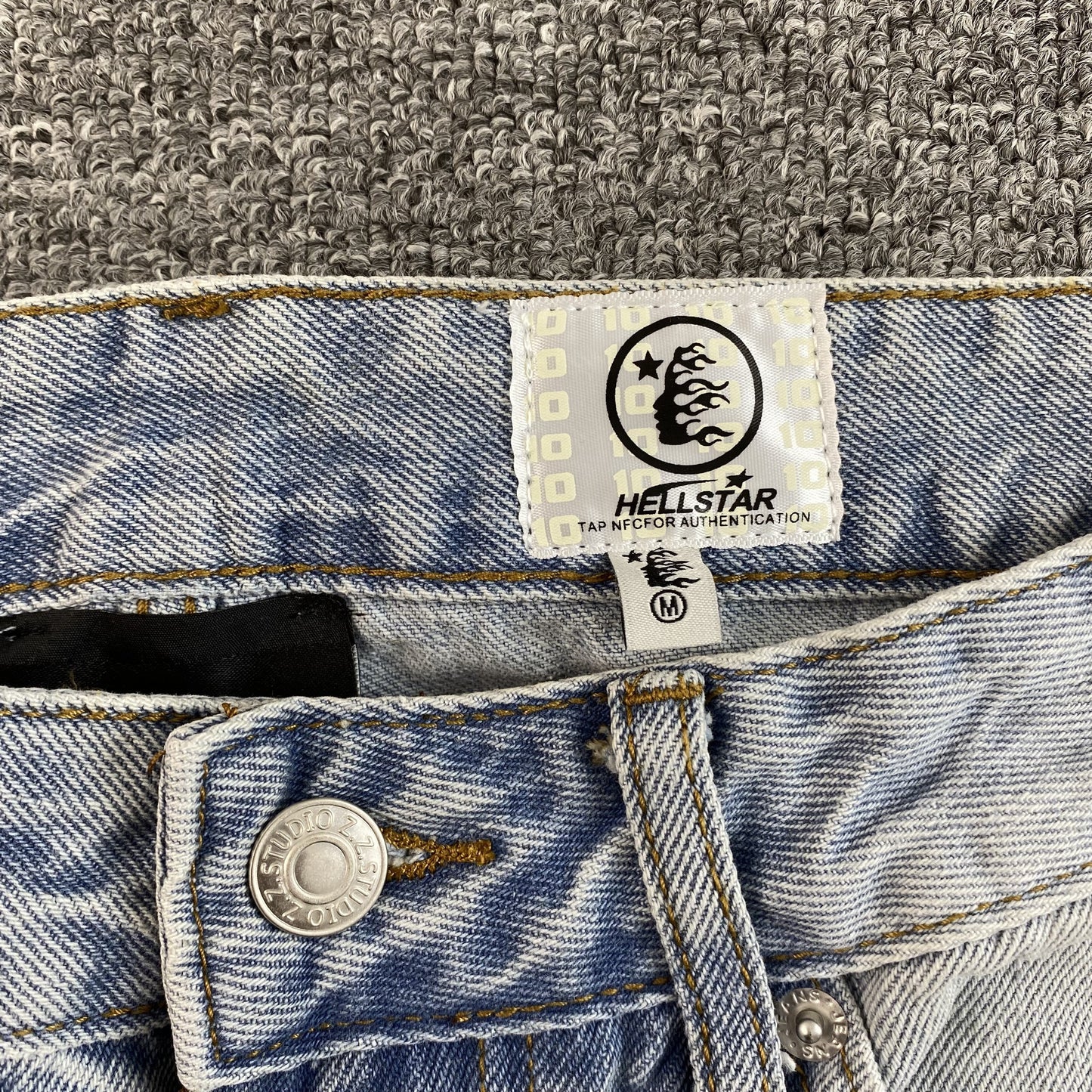 HELLSTAR BLACK FLAME JEANS WASHED BLUE Status Shipping