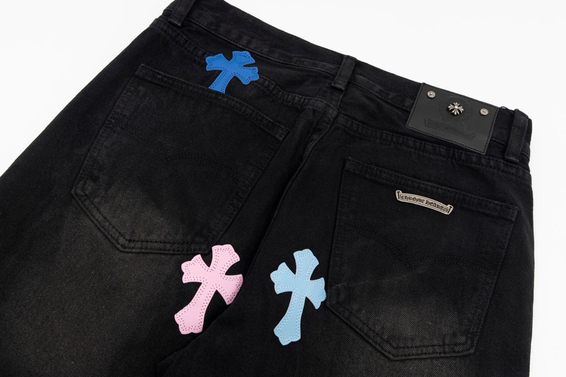 CHROME HEARTS MULTICOLOR CROSS PATCH JORTS BLACK Status Shipping