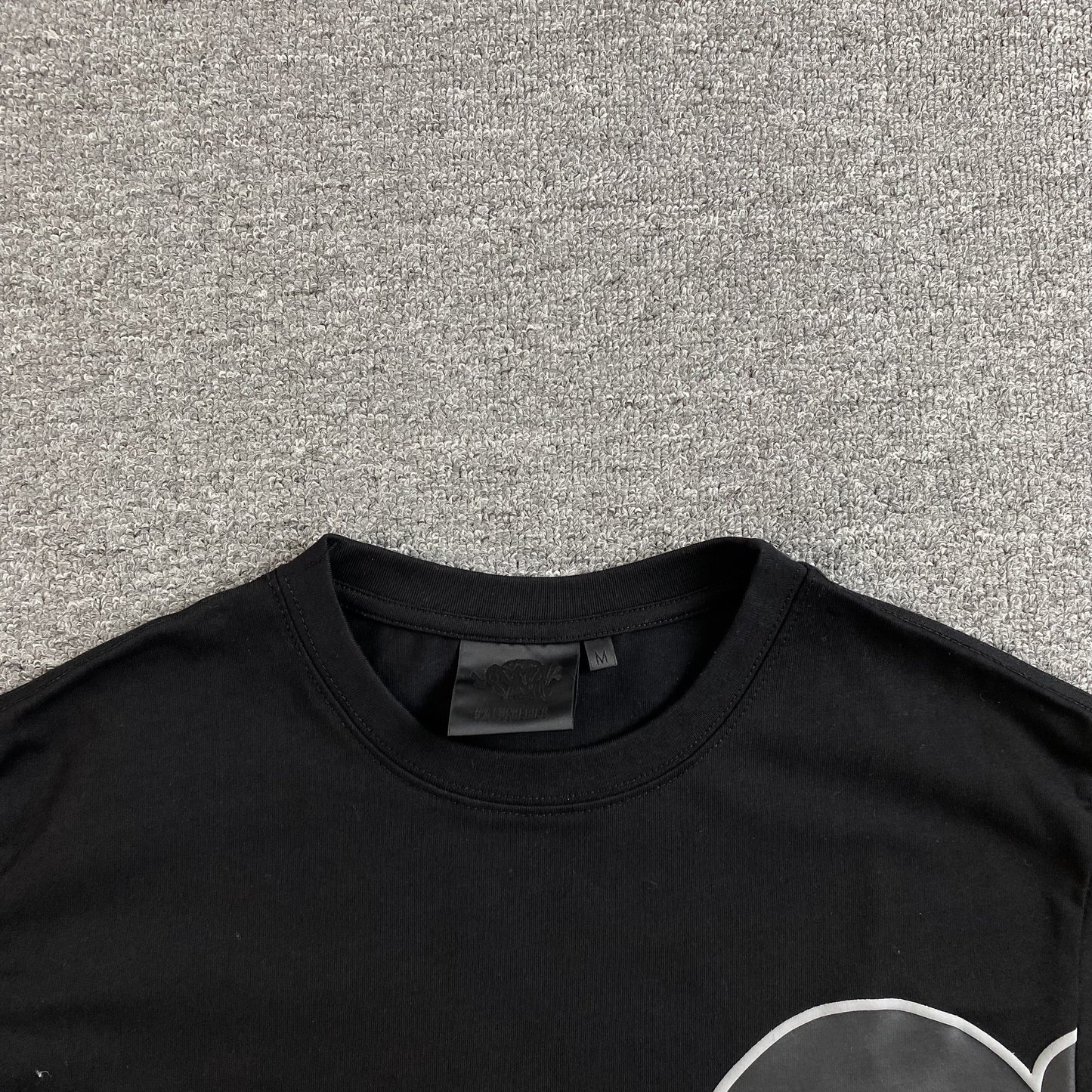 SYNA WORLD T-SHIRT BLACK Status Shipping